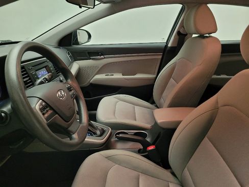 Used 2017 Hyundai Elantra SE image 17