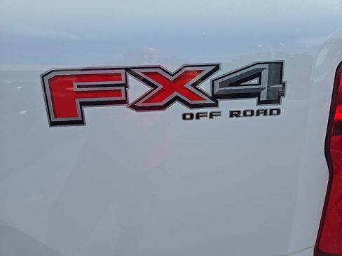 New 2025 Ford F250 Platinum image 43