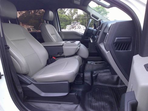 Used 2022 Ford F250 XL w/ Power Equipment Group image 16