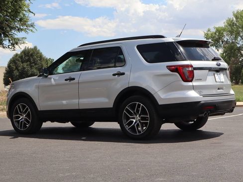Used 2019 Ford Explorer Sport AWD/4WD image 7
