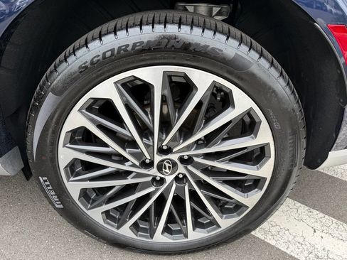 Certified 2026 Hyundai Palisade Calligraphy AWD/4WD image 35