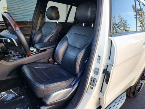 Used 2018 Mercedes-Benz GLS 550 GLS 550 4MATIC Sport Utility 4 w/ Driver Assistance Package image 8