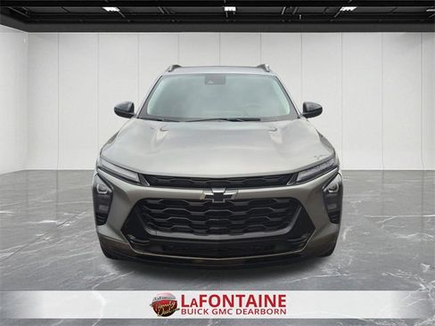 Certified 2024 Chevrolet Trax ACTIV w/ Driver Confidence Package image 3