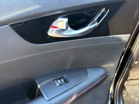 Used 2023 Kia Forte GT image 8