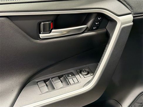 New 2025 Toyota RAV4 Limited image 15