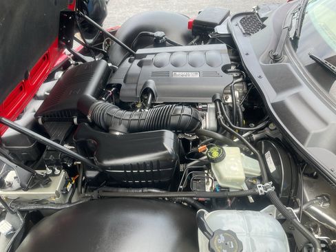 Used 2007 Pontiac Solstice Convertible w/ Premium Package RWD image 10