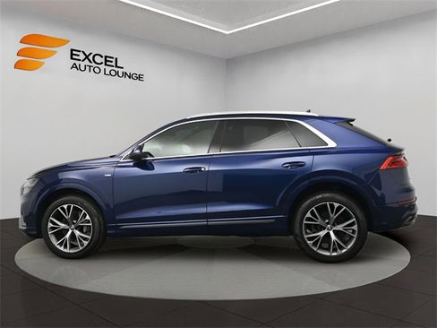 Used 2020 Audi Q8 Prestige w/ Prestige Package image 2