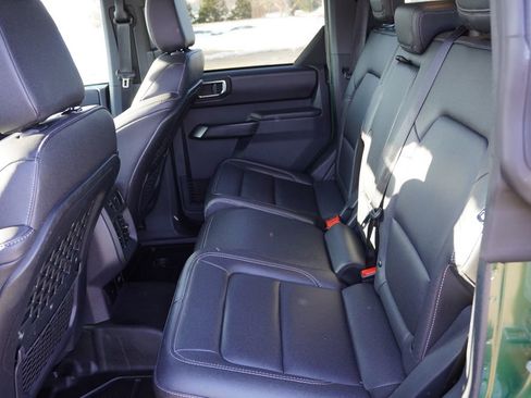 Certified 2025 Ford Bronco Badlands AWD/4WD image 18