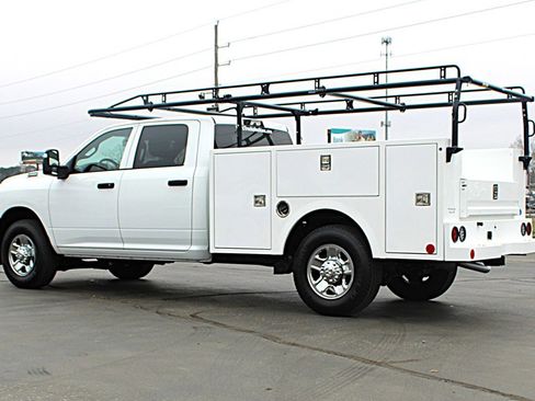 Used 2024 RAM 2500 Tradesman w/ Chrome Appearance Group image 5
