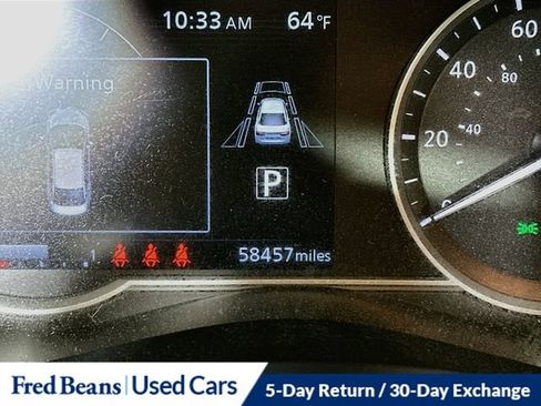 Used 2022 Nissan Versa SV FWD image 16