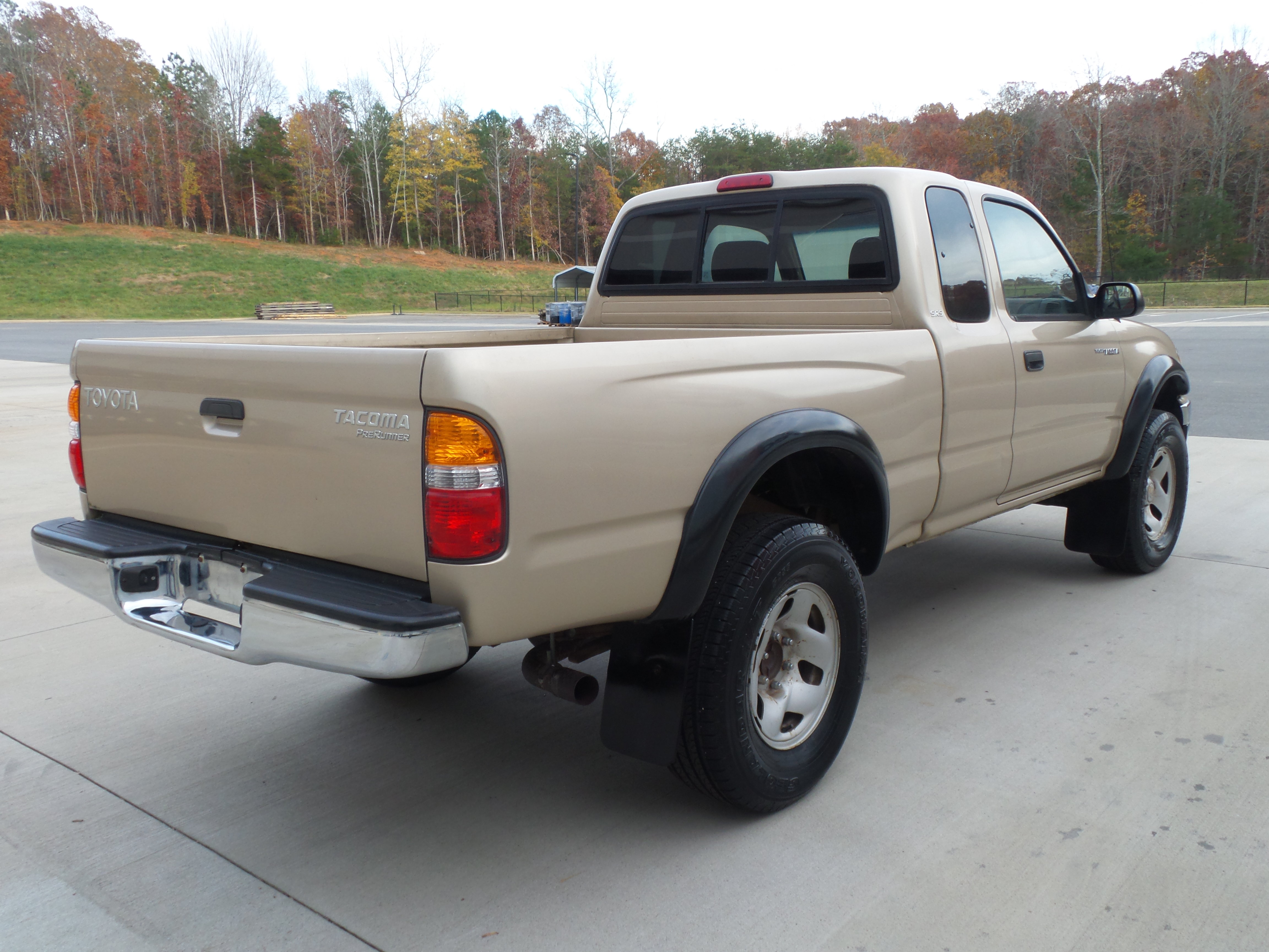 Used 2002 Toyota Tacoma PreRunner RWD image 13
