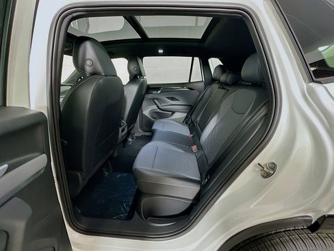 New 2026 Volkswagen Tiguan SE R-Line AWD/4WD image 24