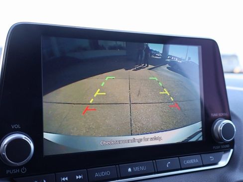 Used 2022 Nissan Sentra SV image 34