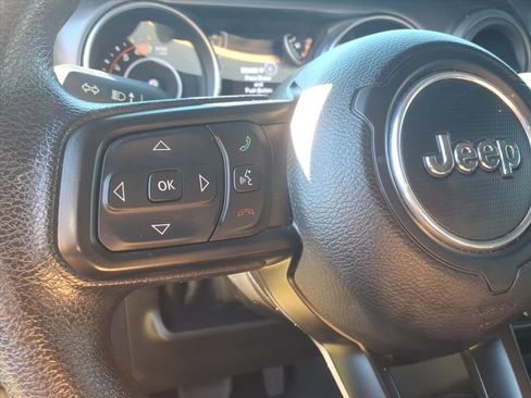 Used 2022 Jeep Wrangler Unlimited Sport image 23