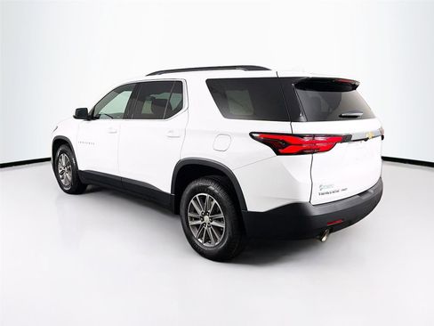 Used 2023 Chevrolet Traverse LT image 5