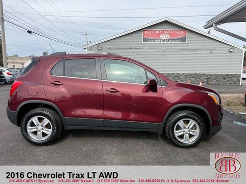 Used 2016 Chevrolet Trax LT image 2