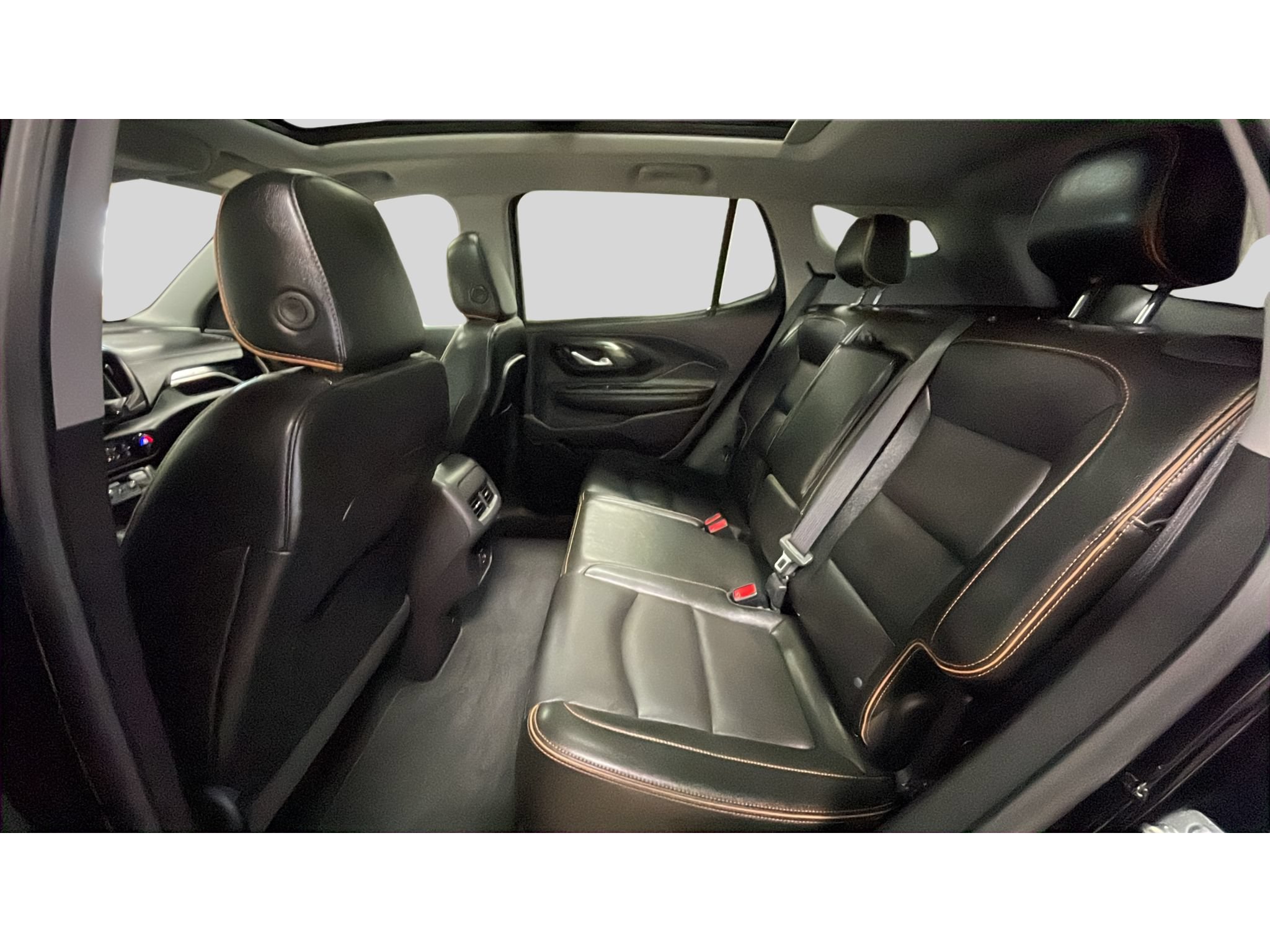 Used 2024 GMC Terrain AT4 w/ Tech Package AWD/4WD image 14