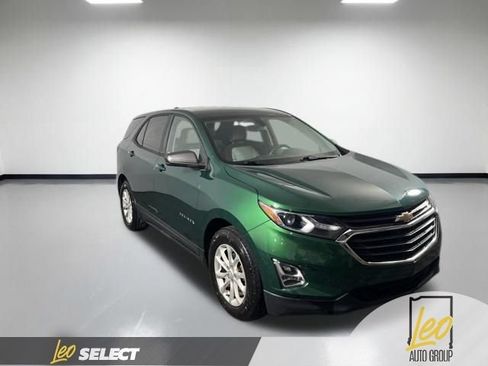 Used 2019 Chevrolet Equinox LS w/ LS Convenience Package FWD image 4