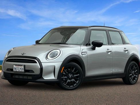 Used 2024 MINI Cooper 4-Door Hardtop image 1