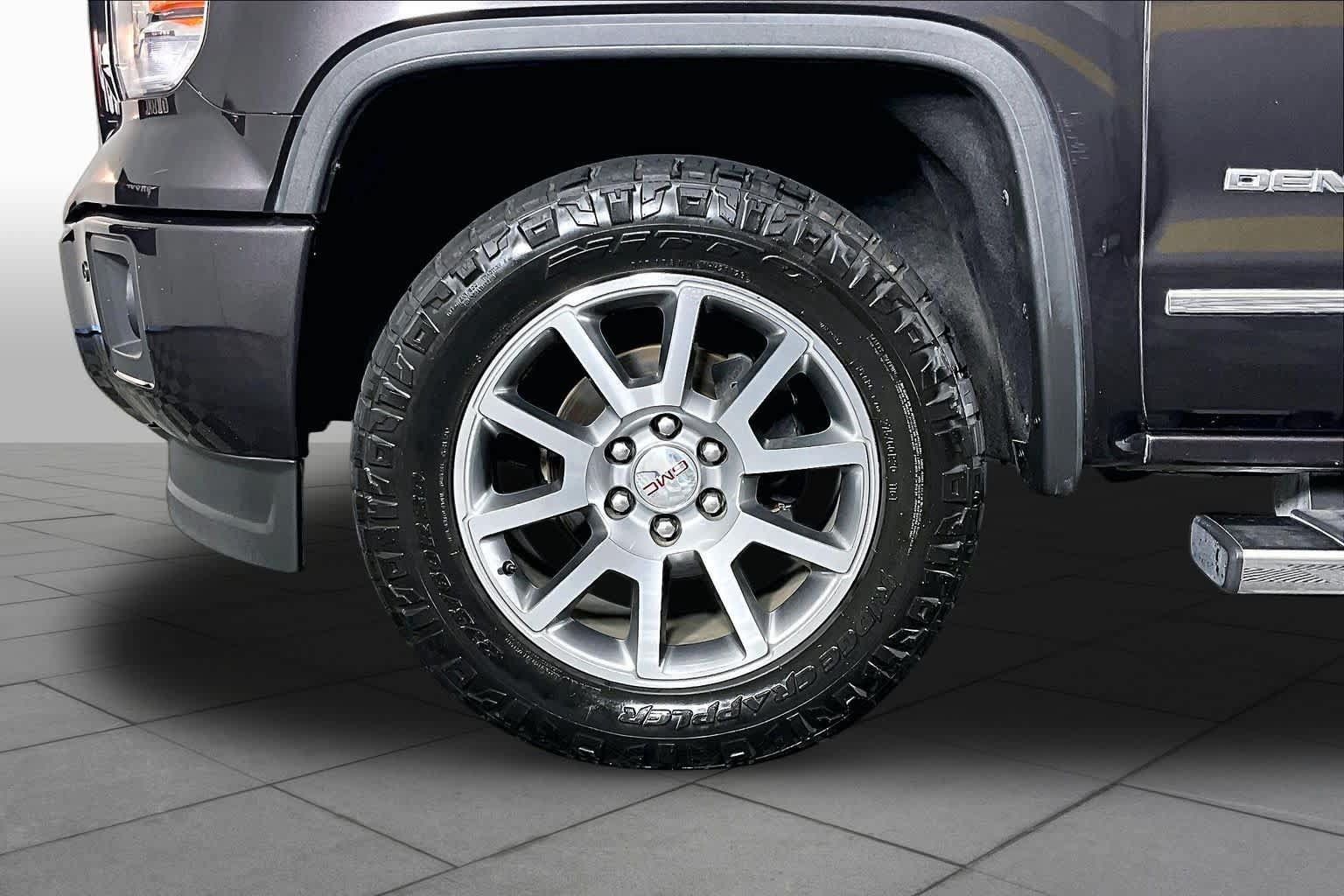 Used 2015 GMC Sierra 1500 Denali AWD/4WD image 10