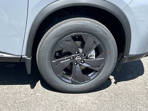 New 2026 Nissan Rogue SV AWD/4WD image 9