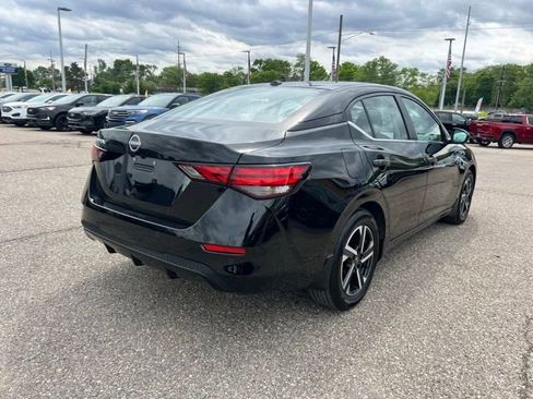 Used 2025 Nissan Sentra SV w/ All-Weather Package FWD image 4