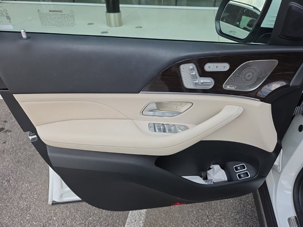 Used 2024 Mercedes-Benz GLE 450e 4MATIC image 16