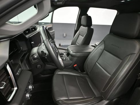 Used 2025 GMC Sierra 1500 Denali w/ Technology Package AWD/4WD image 31
