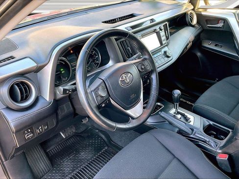 Used 2017 Toyota RAV4 XLE image 13