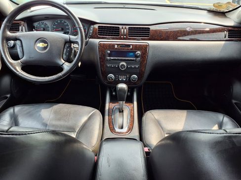 Used 2013 Chevrolet Impala LTZ FWD image 9