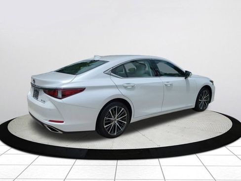 Certified 2025 Lexus ES 350 w/ Premium Package FWD image 4