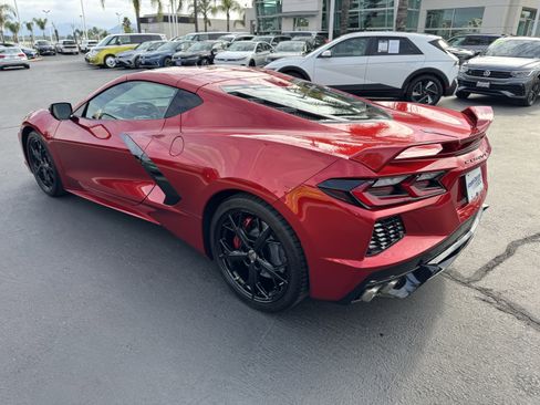 Used 2021 Chevrolet Corvette Stingray Premium Cpe w/ Z51 Performance Package image 8