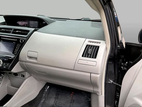 Used 2015 Toyota Prius V Three FWD image 18