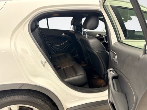 Used 2020 Mercedes-Benz GLA 250 4MATIC image 18