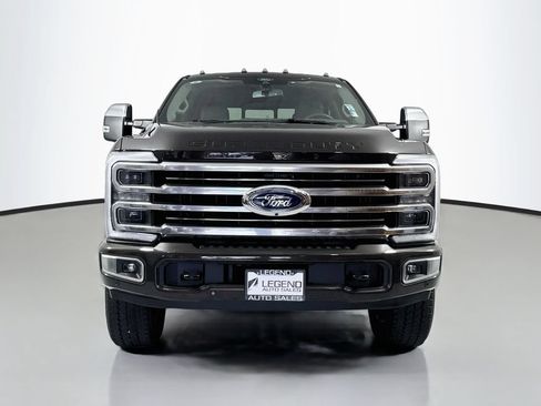 Used 2025 Ford F350 Platinum w/ Platinum Plus Package AWD/4WD image 2