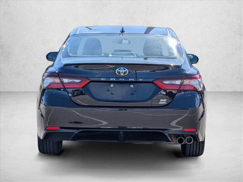 Used 2024 Toyota Camry SE image 7