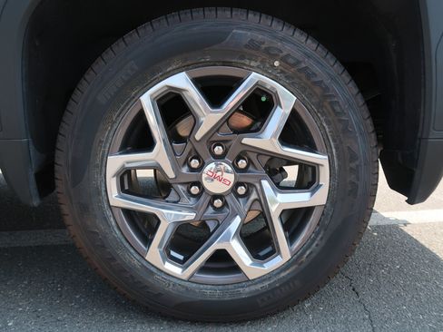 Used 2024 GMC Sierra 1500 SLT w/ SLT Premium Package AWD/4WD image 13