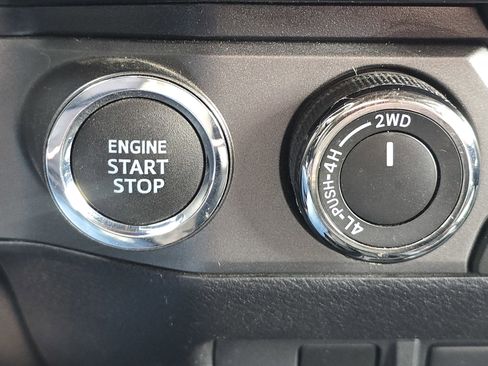 Used 2022 Toyota Tacoma TRD Sport w/ Technology Package image 22