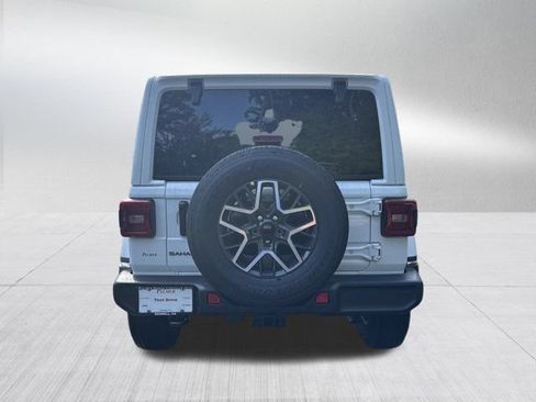 New 2026 Jeep Wrangler Unlimited Sahara AWD/4WD image 6