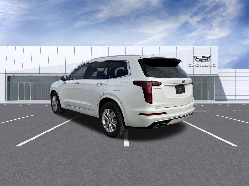 Certified 2023 Cadillac XT6 Luxury AWD/4WD image 4