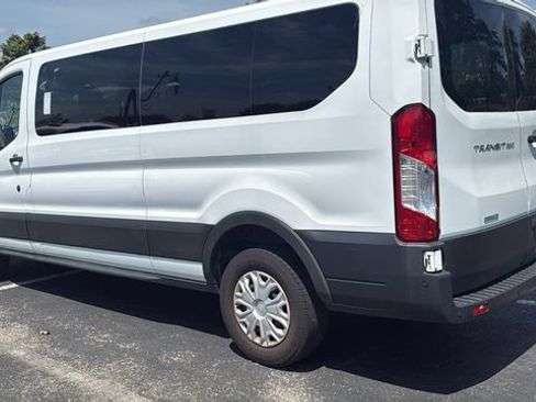 Used 2023 Ford Transit 350 XLT RWD image 5