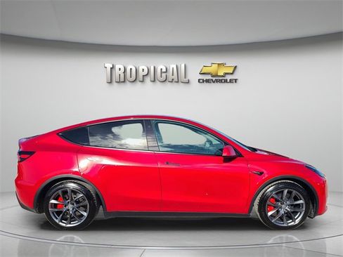 Used 2022 Tesla Model Y Performance image 6
