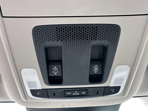 Used 2023 Honda Pilot Elite image 33