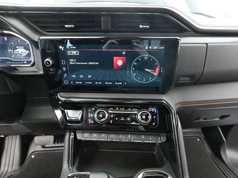 Used 2023 GMC Sierra 1500 AT4 w/ Technology Package AWD/4WD image 37