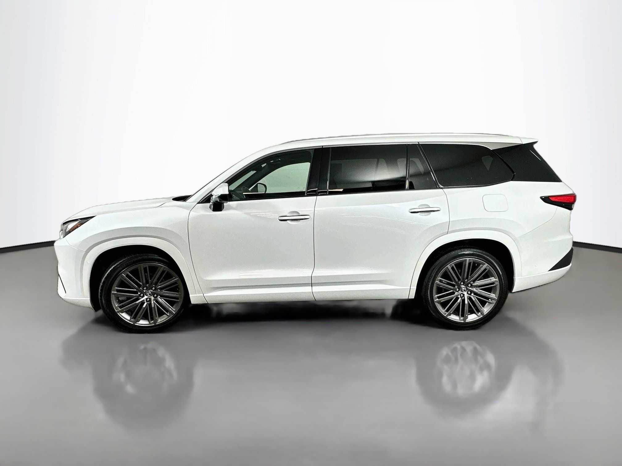 Used 2025 Lexus TX 350 AWD w/ Technology Package image 4