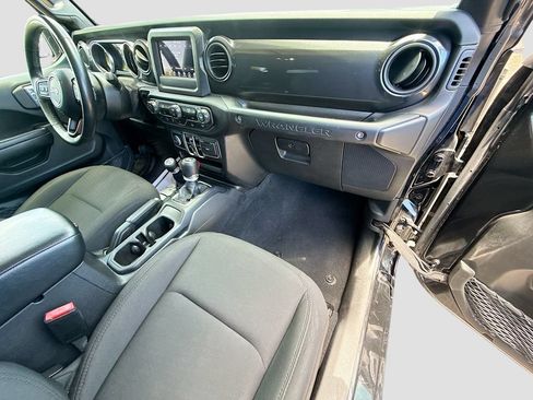 Used 2021 Jeep Wrangler Unlimited Sport AWD/4WD image 34