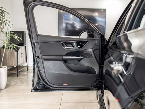 Used 2026 Mercedes-Benz GLC 300 4MATIC image 28