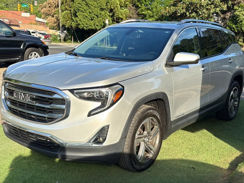 Used 2019 GMC Terrain SLT w/ Preferred Package AWD/4WD image 3