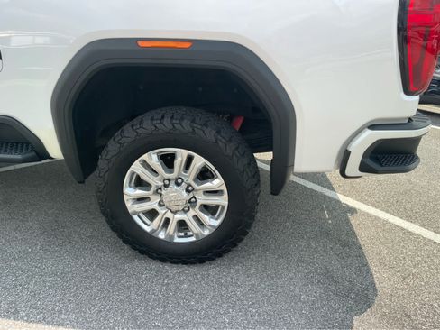 Used 2022 GMC Sierra 2500 Denali w/ Technology Package AWD/4WD image 8