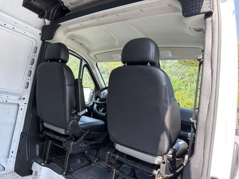 Used 2023 RAM ProMaster 2500 FWD image 25